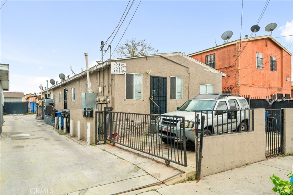9538 Compton Avenue