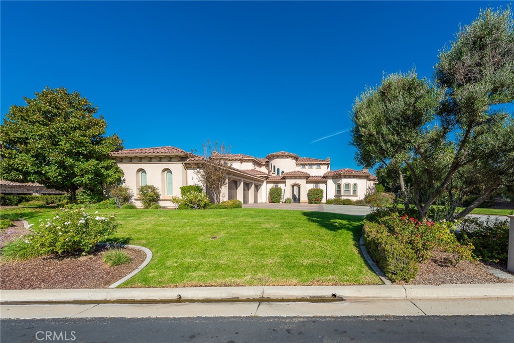 670 Pinnacle Ridge Road