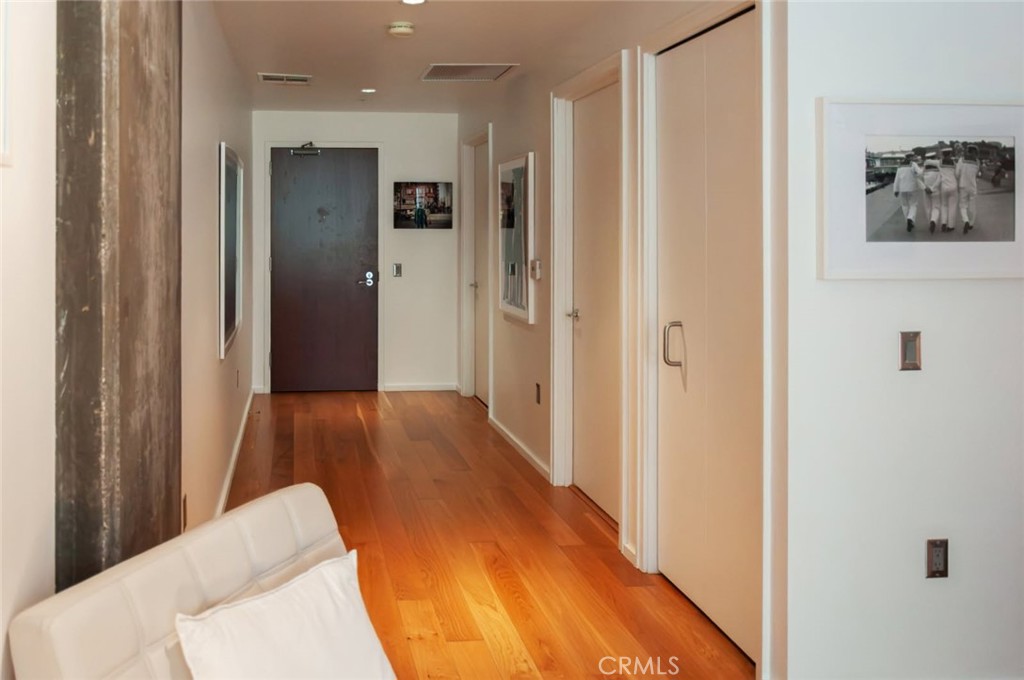 1155 Grand