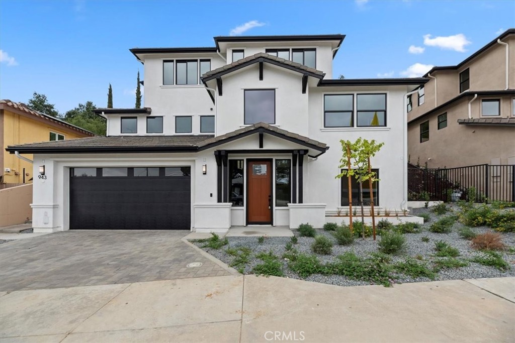 951 N Avenue 66
