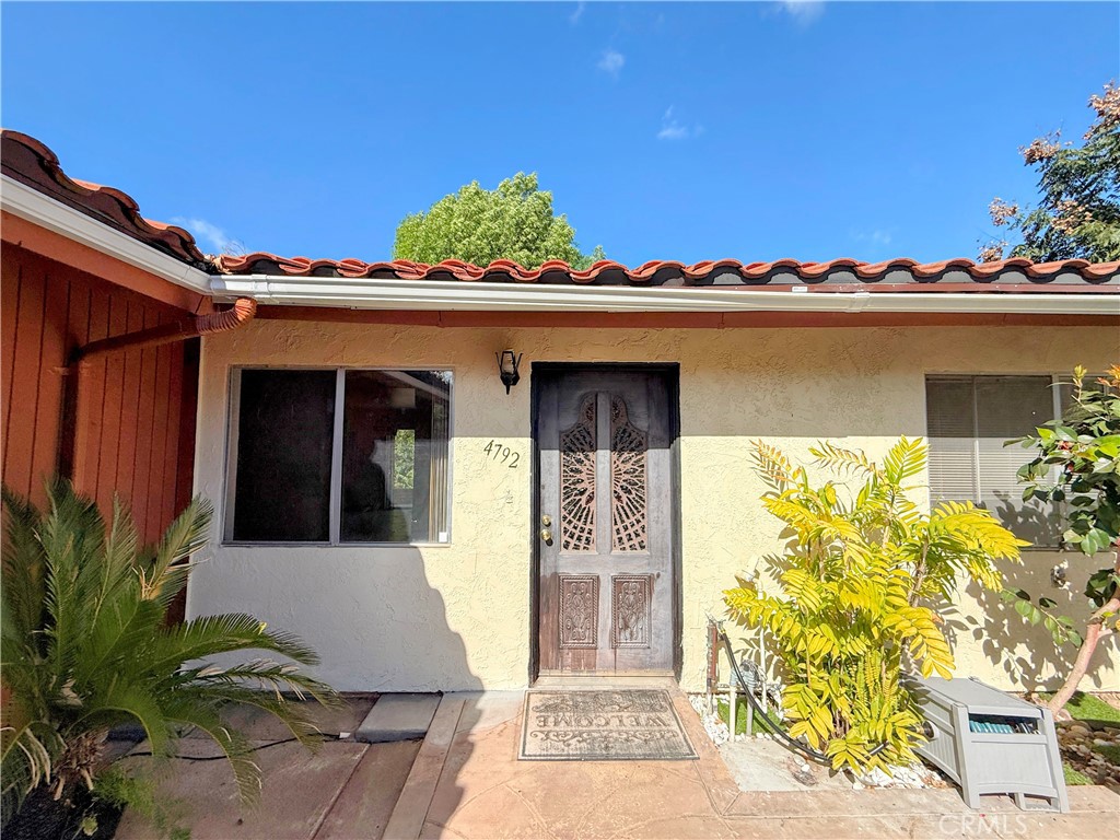 4792 Beaumont