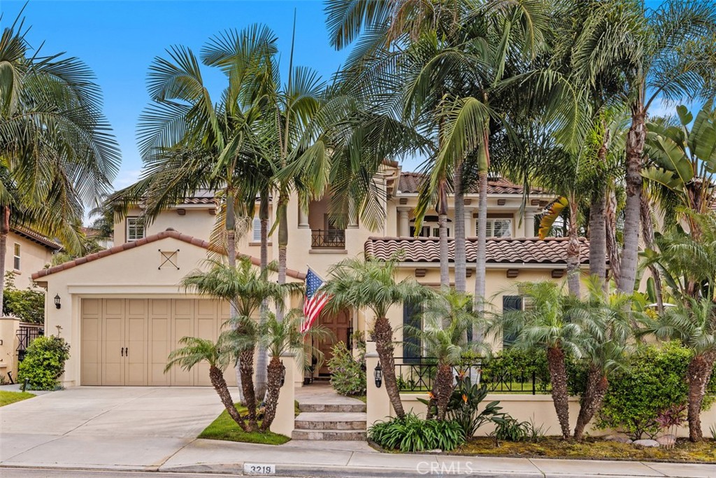 3219 Avenida La Cima
