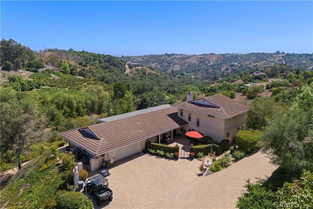 3237 Canonita Drive