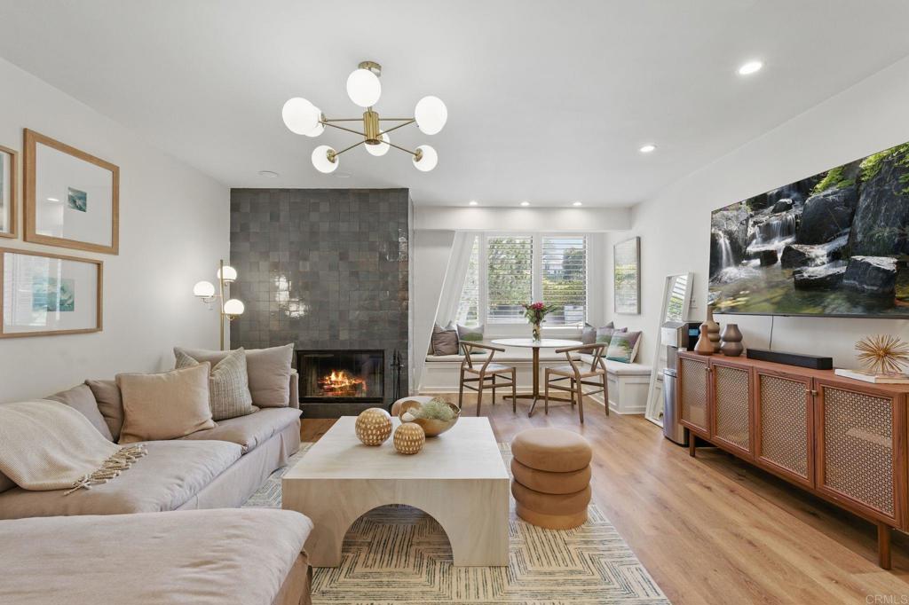 1562 Camino del Mar