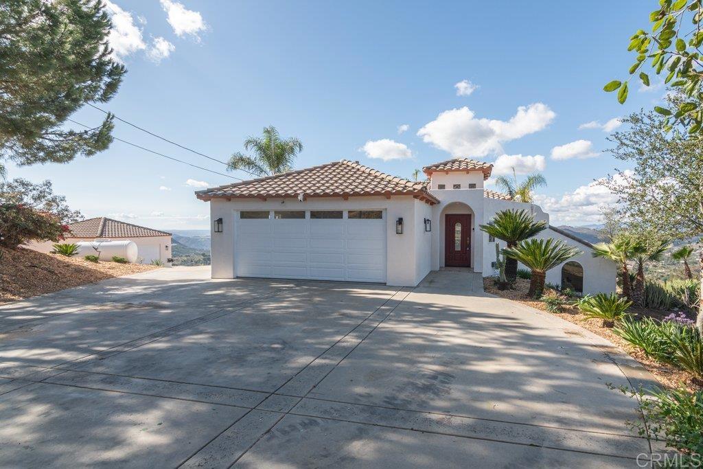 1810 Via Ladera