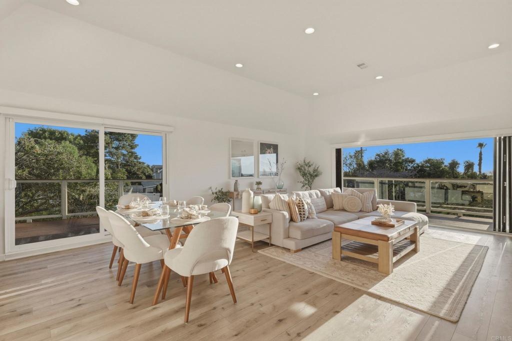 1712 Burgundy Road