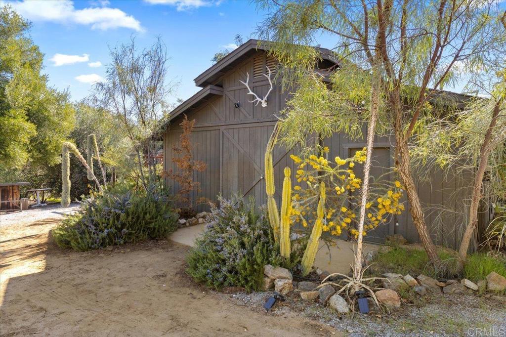 40707 Intrepid Rd