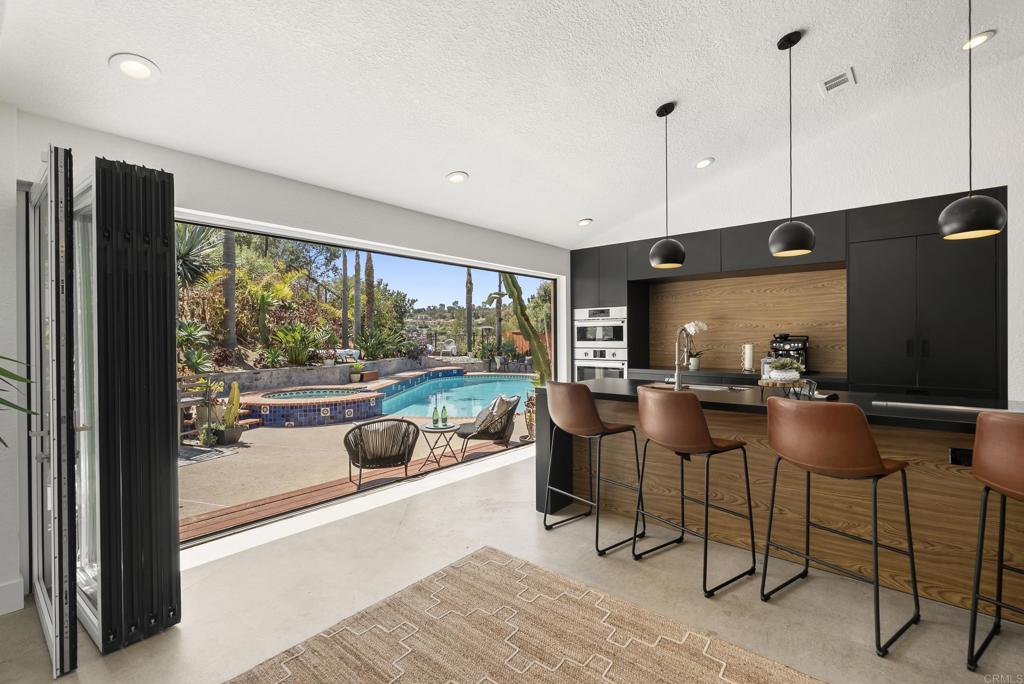 1609 Honeysuckle Court