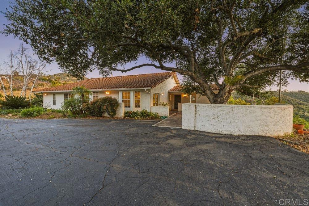 2073 Willow Glen Rd