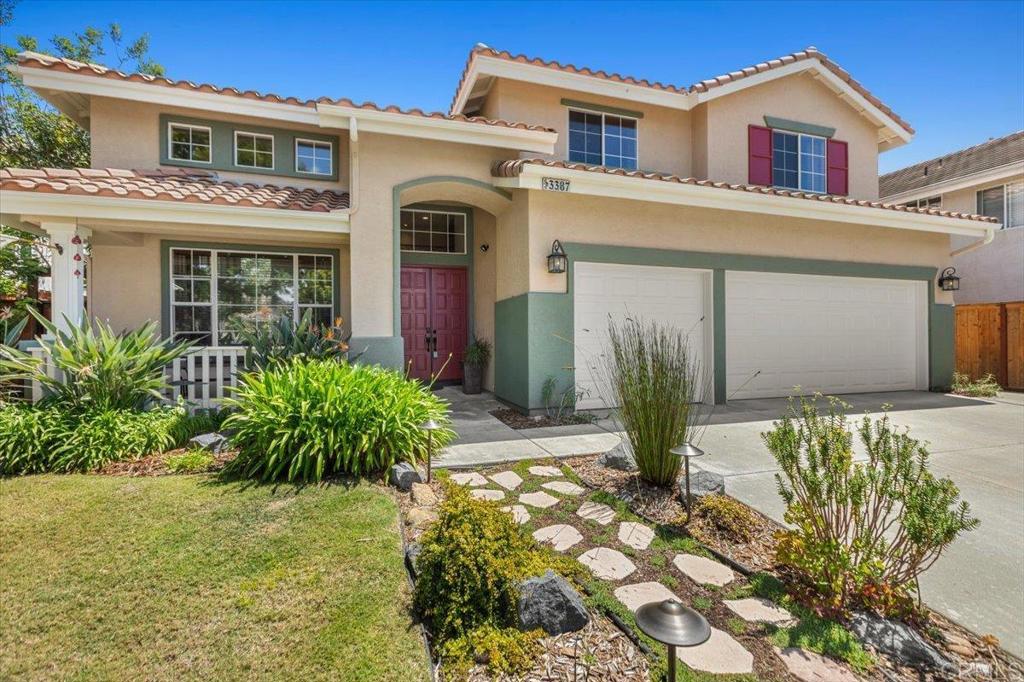 3387 Avenida Nieve
