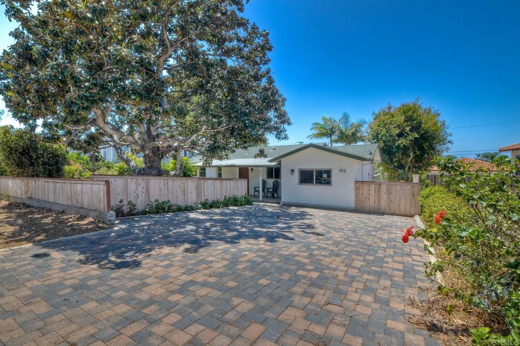 932 Stratford Drive