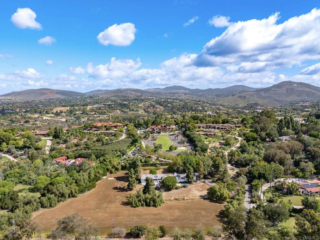18244 Paseo Victoria