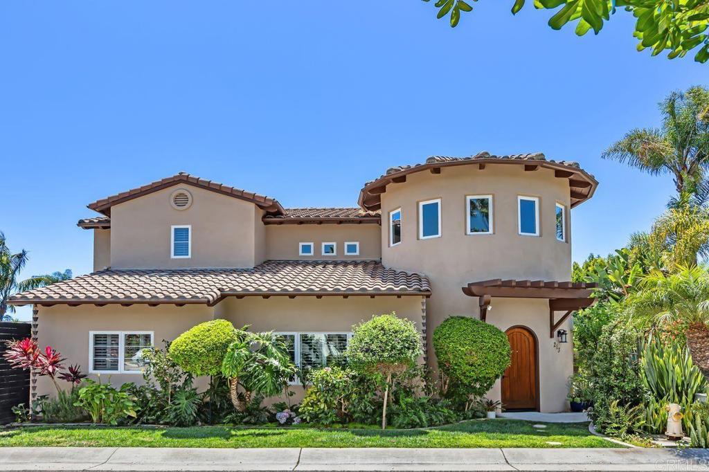 213 Hillcrest Dr.