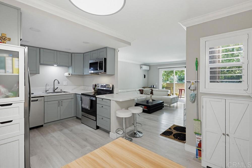 204 Woodland Parkway