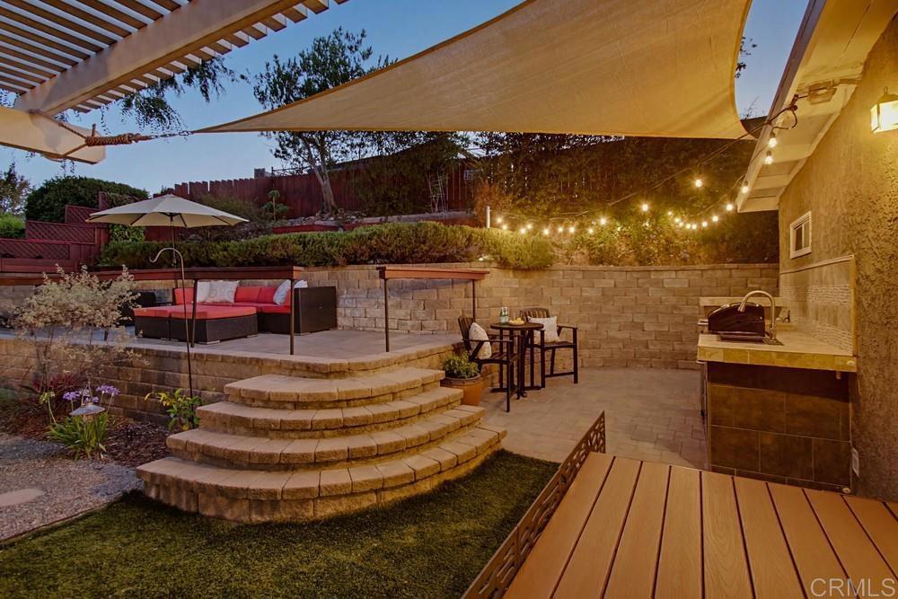 9279 Manor Drive