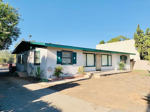 1045 Escondido Boulevard