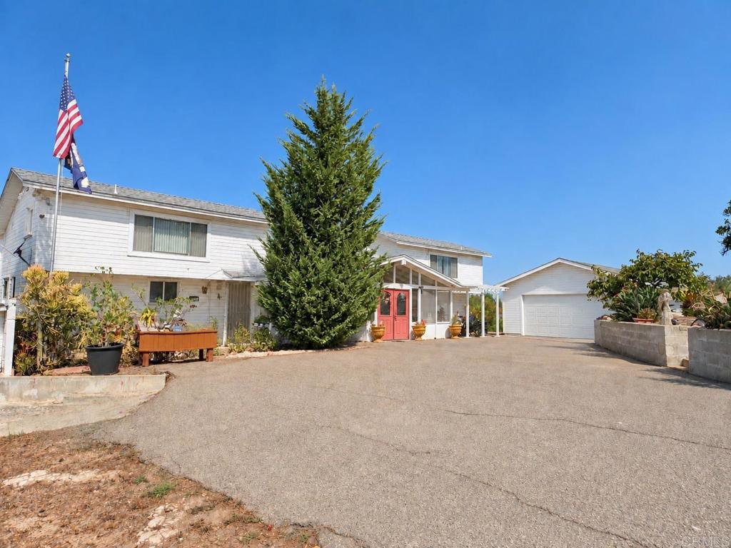 1701 Acacia Lane