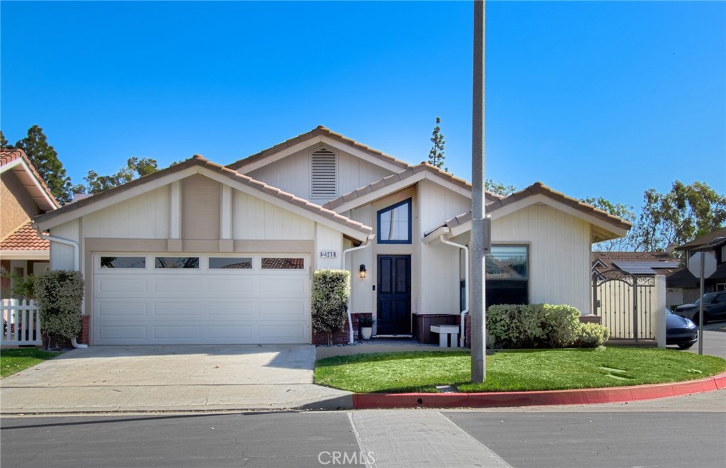 2541 River Trail