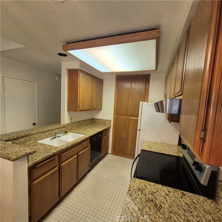 3814 Dunford