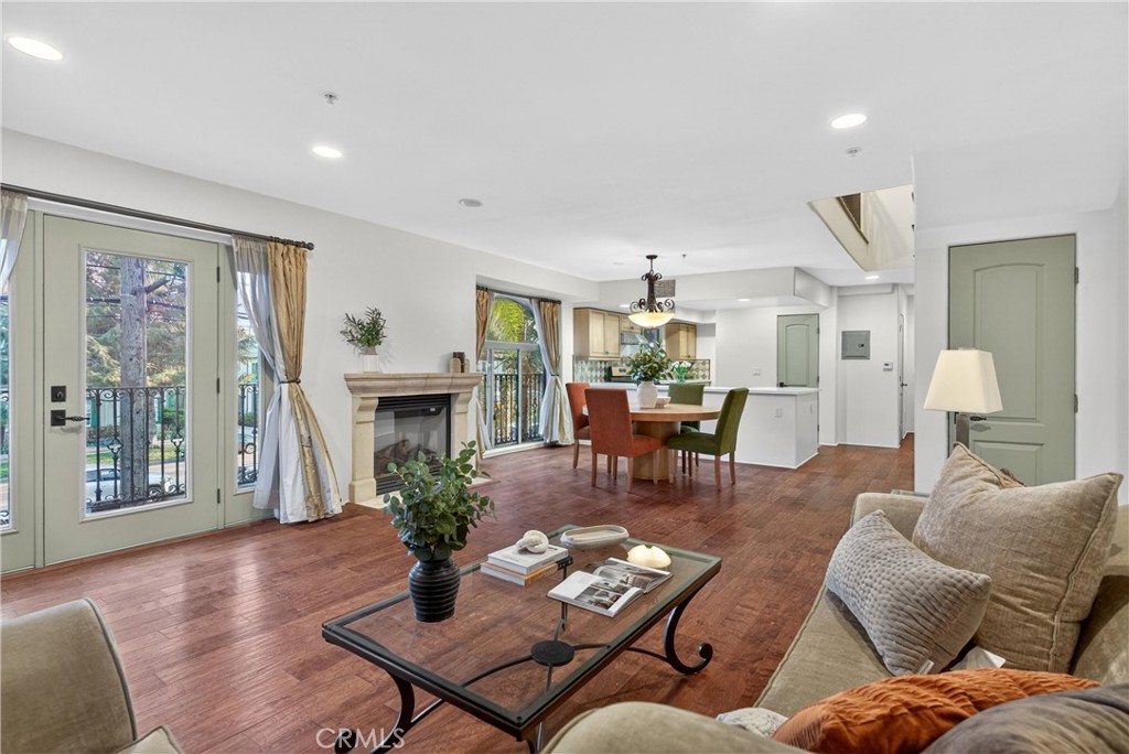 4301 Los Feliz