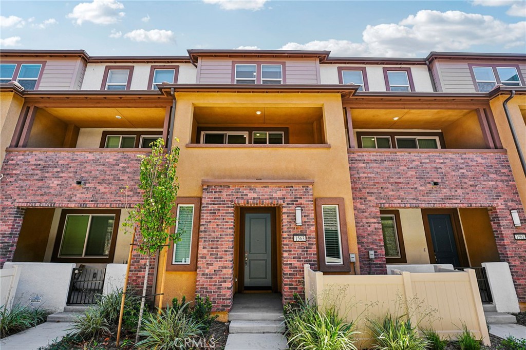 1563 Stratus Drive
