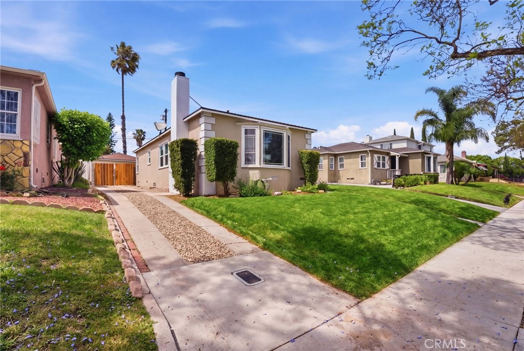1829 Fairfax Avenue