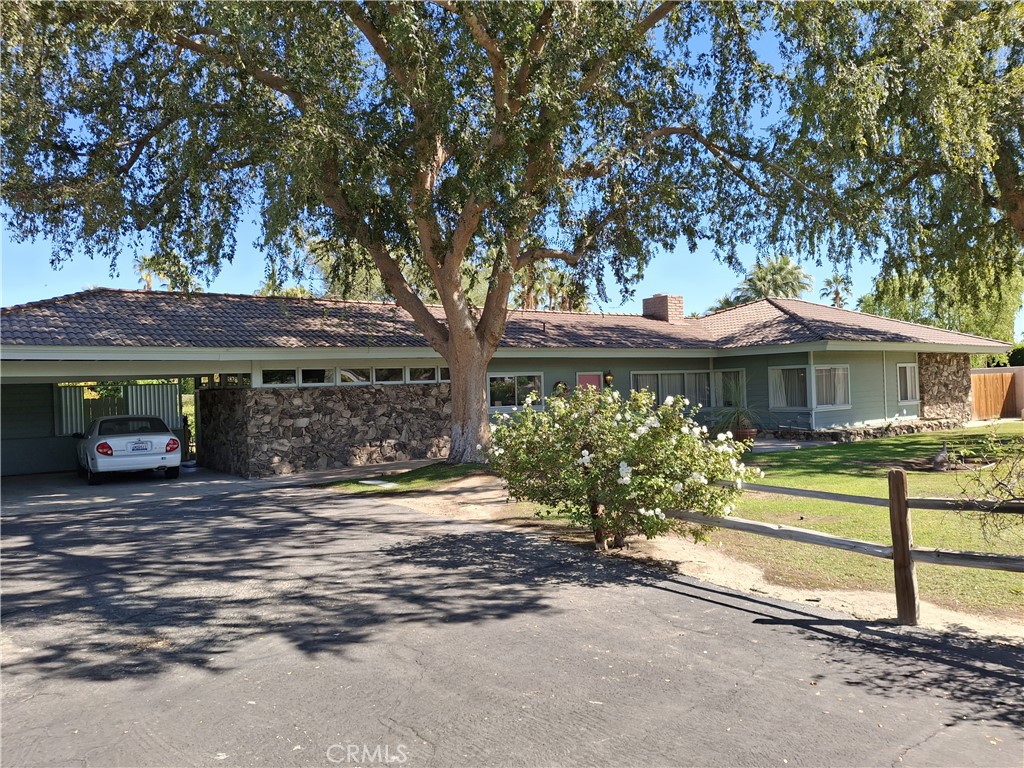 72424 Desert Drive