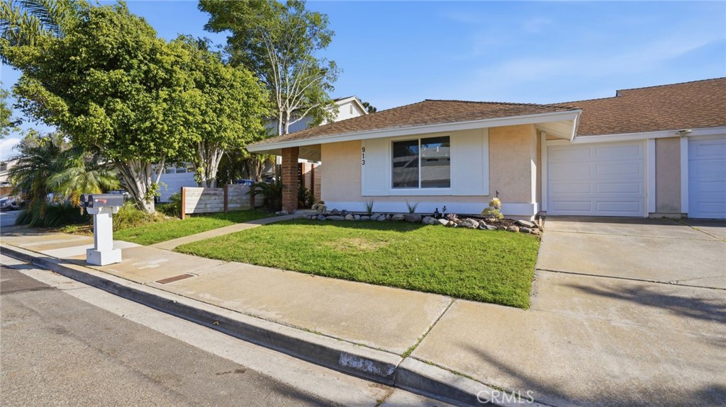 913 Woodlake Drive