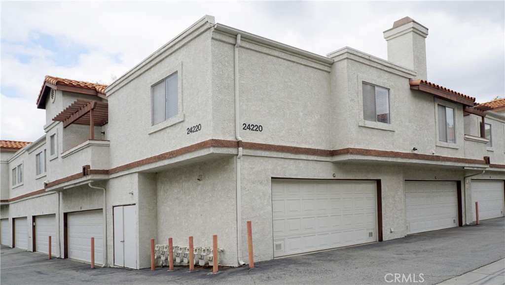 24220 Sylvan Glen
