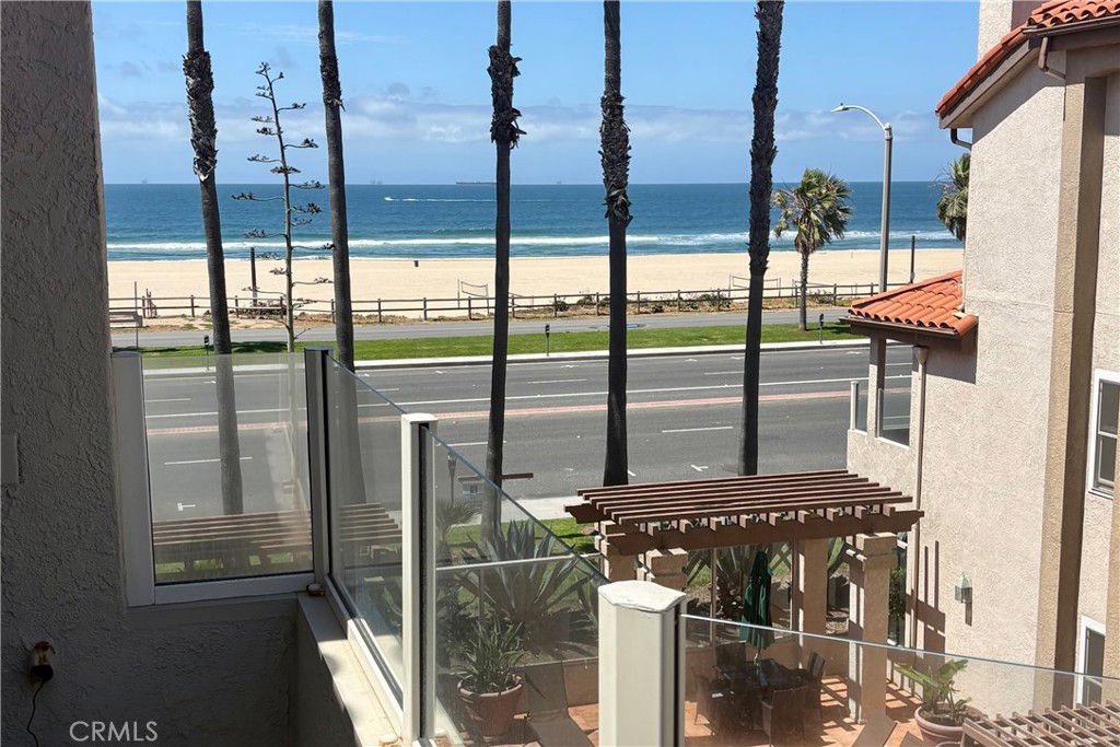 1400 Pacific Coast