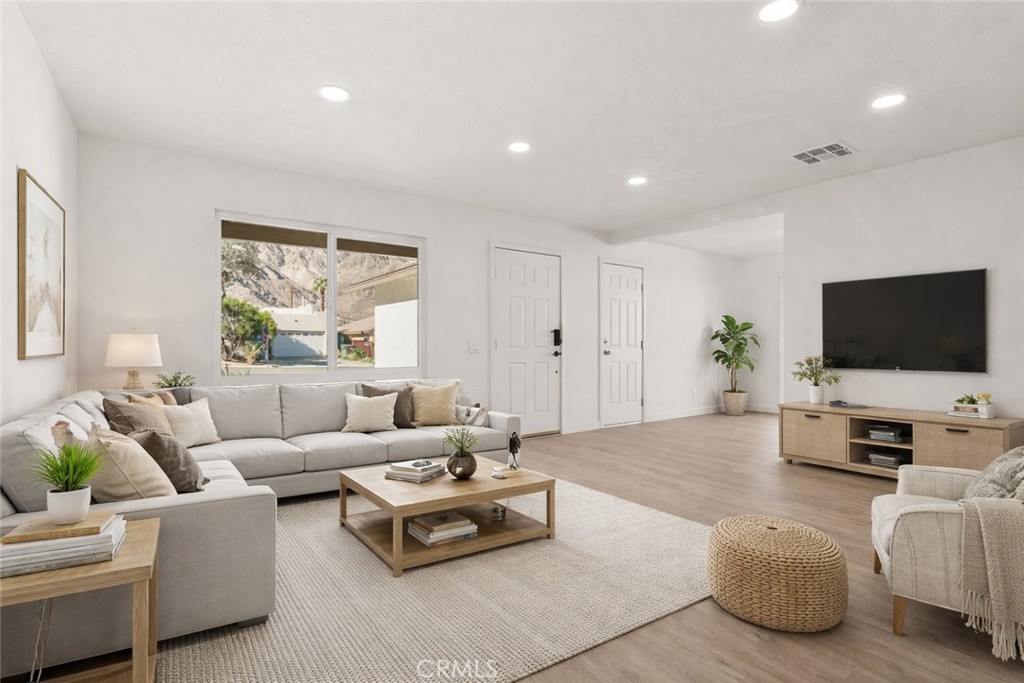 51600 Avenida Vallejo