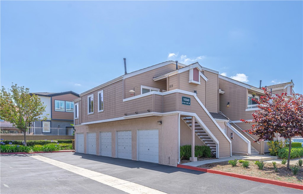 10360 Briar Oaks
