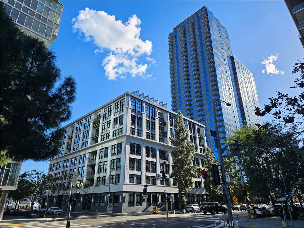 1100 Grand Avenue
