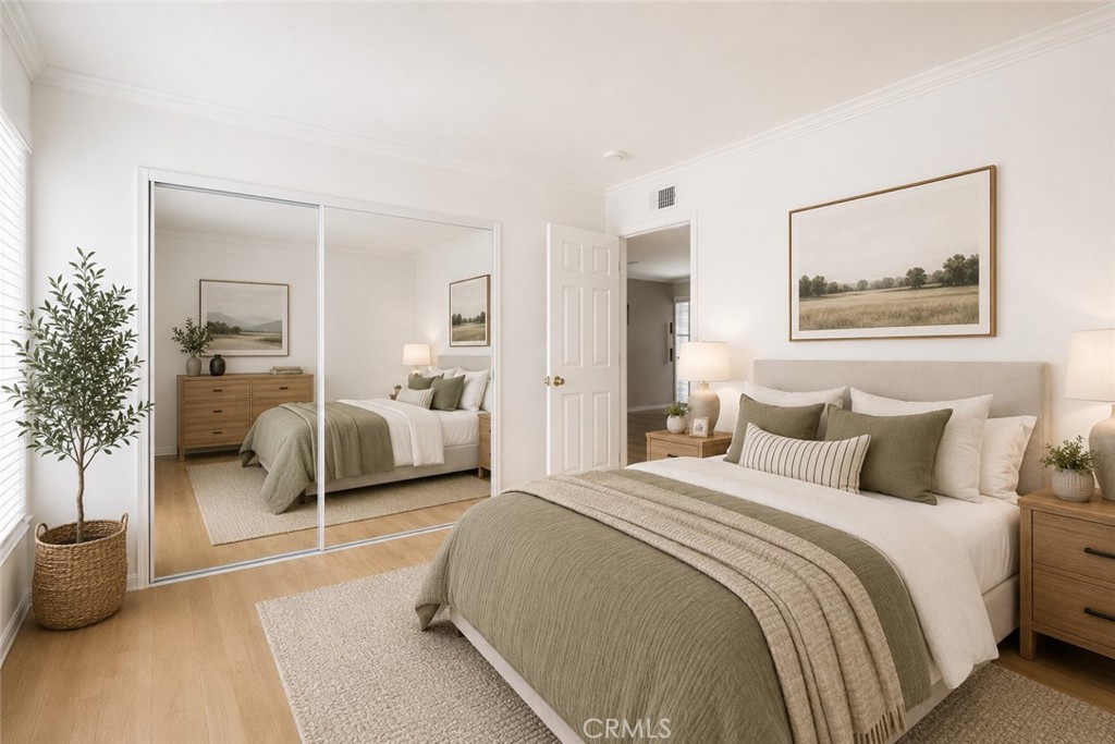 8561 La Salle