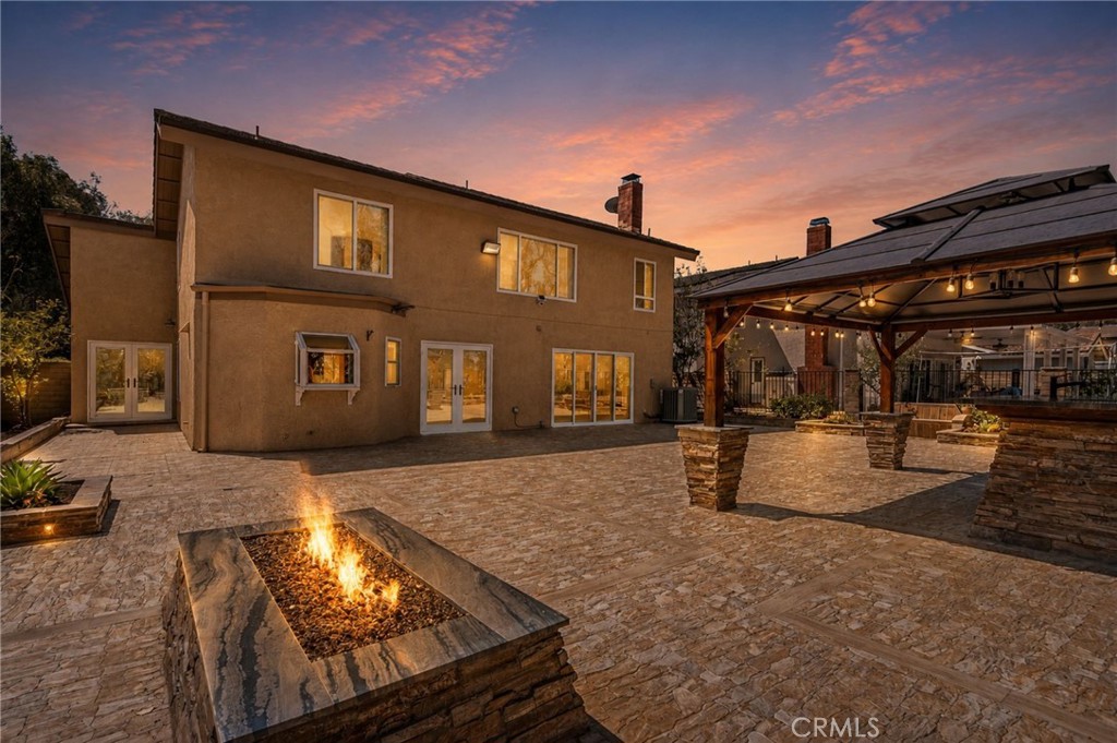 6573 North View Drive