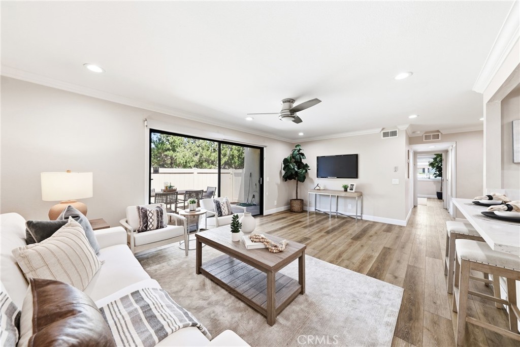 13624 La Jolla Circle