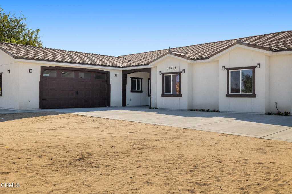 10708 Avenue R-14