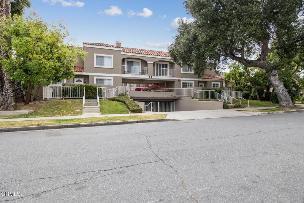 49 Parkwood Avenue