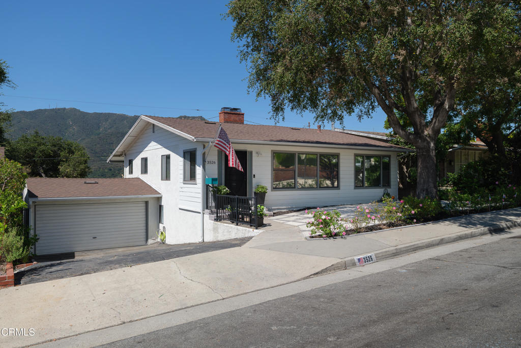3526 Fairchild Street