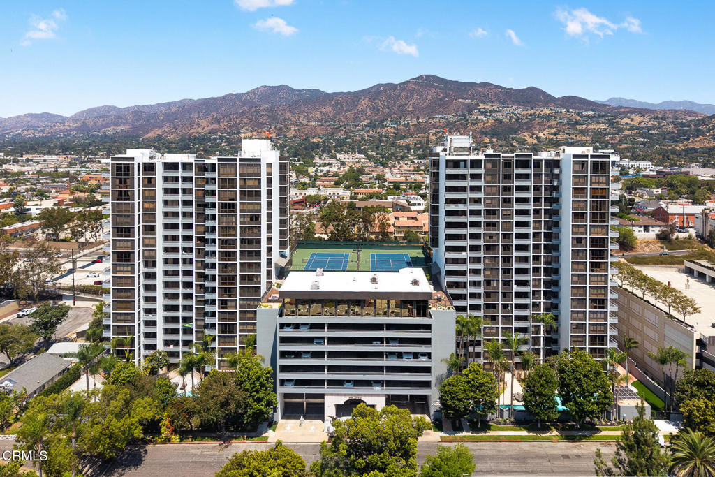 343 Pioneer Drive
