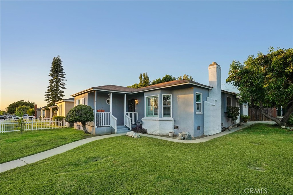 11045 Howard
