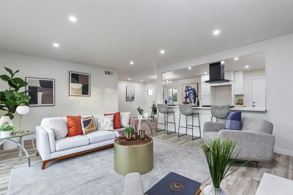 6548 Bantam Lake Circle
