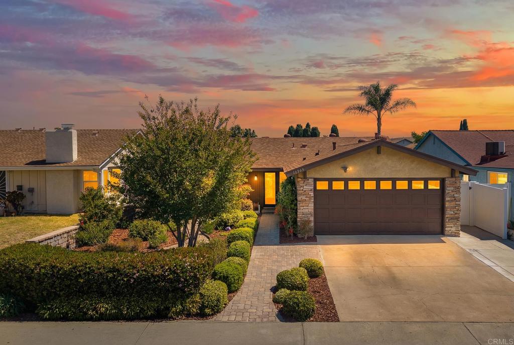 11385 AVENIDA DEL GATO