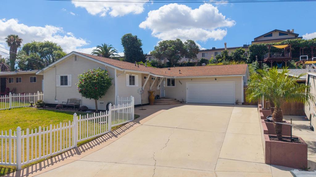 7907 Longdale