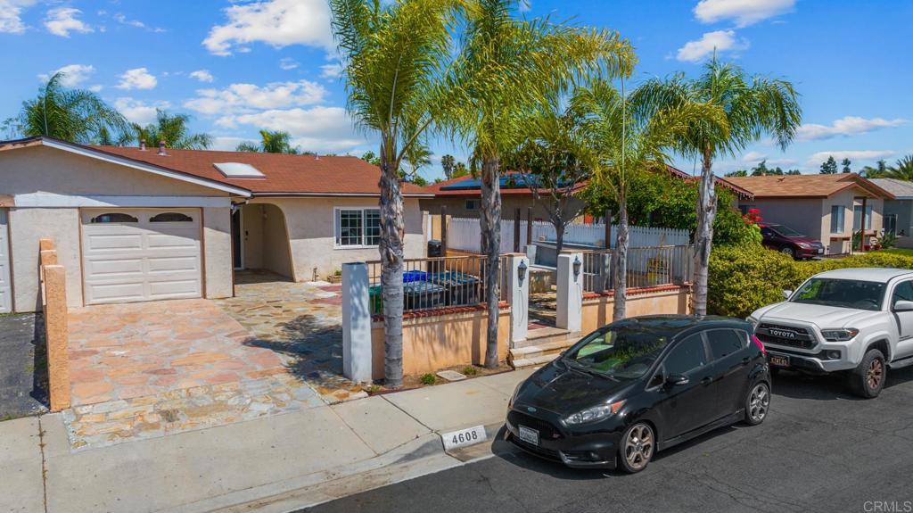 4608 Calle De Retiro