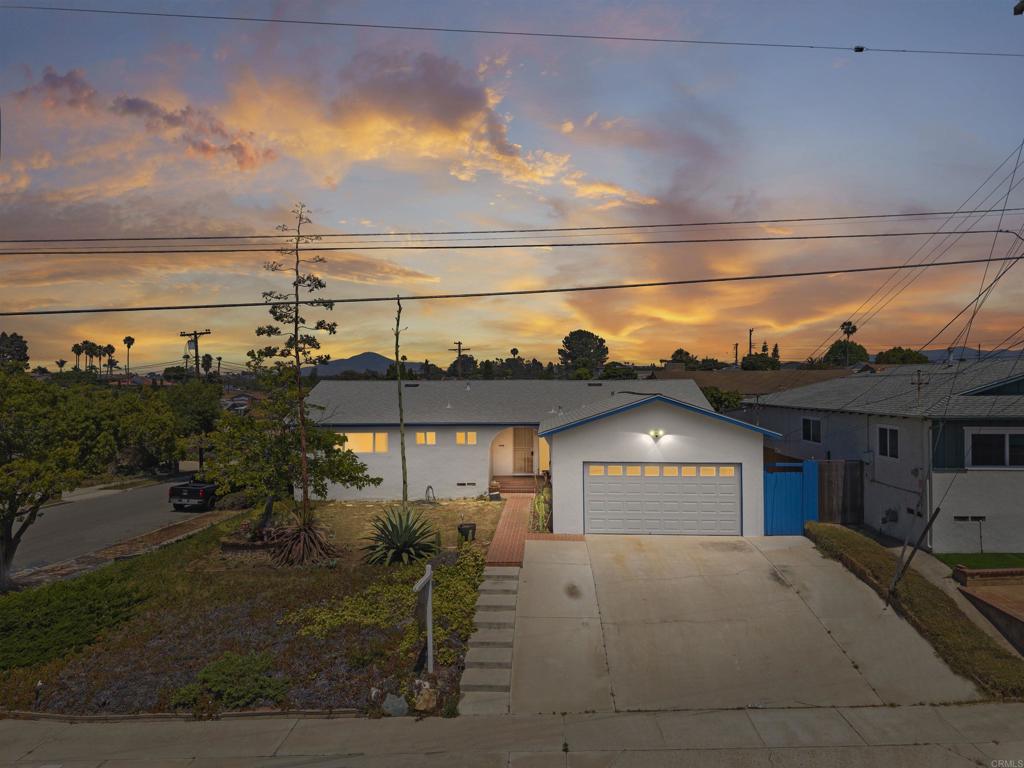 729 Myra Avenue