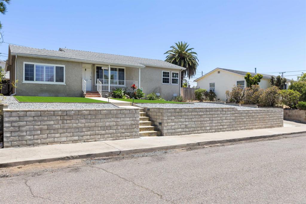 2319 Charles Way