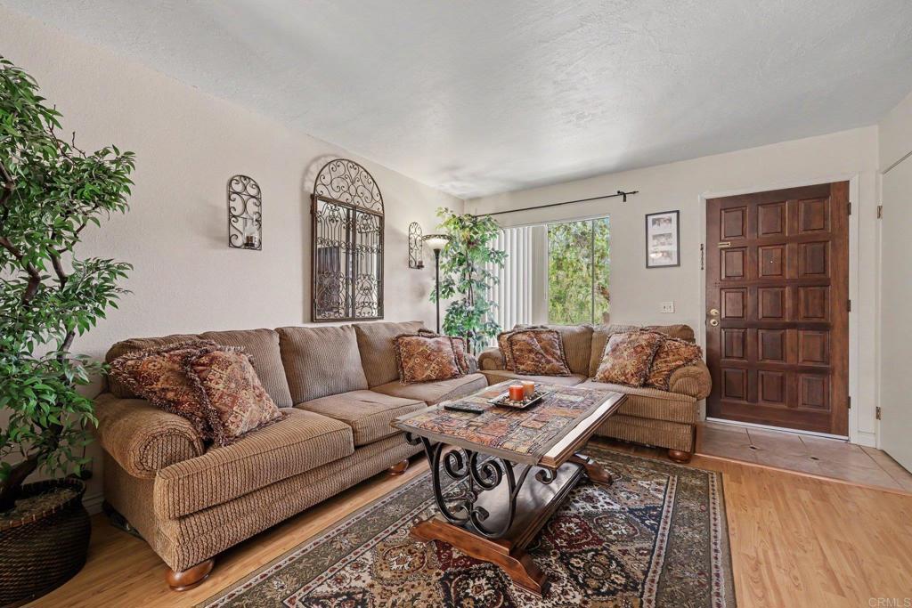2728 Ariane Dr