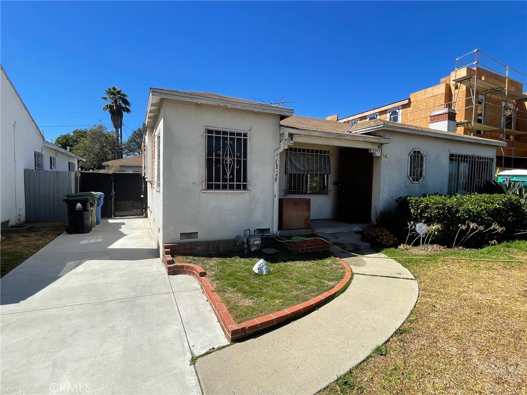 3007 Canfield Avenue