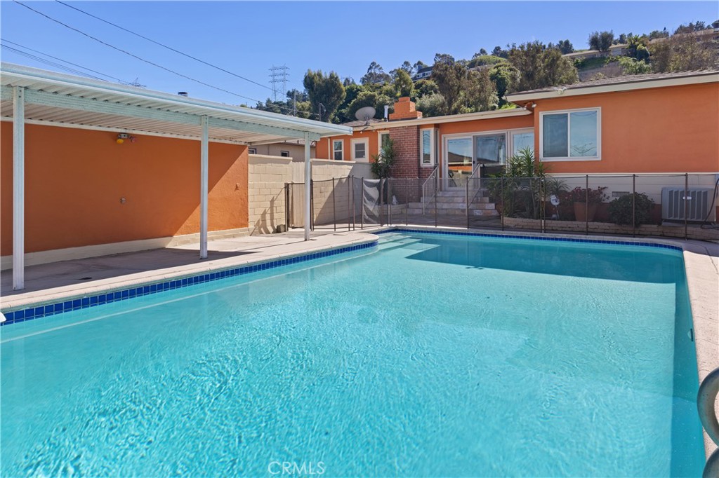 5629 Brushton